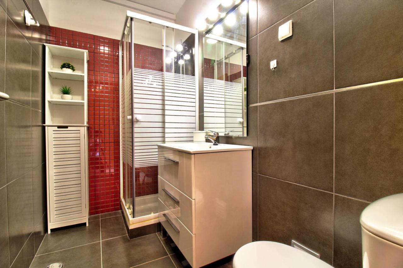 Center Location, Ac, Swimming Pool, And Parking Apartment Olhao Exterior photo