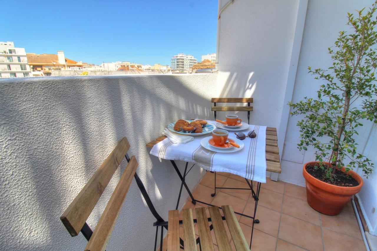 Center Location, Ac, Swimming Pool, And Parking Apartment Olhao Exterior photo