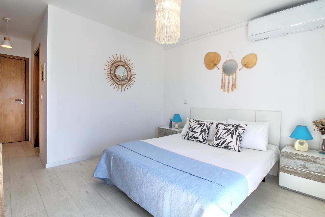 Center Location, Ac, Swimming Pool, And Parking Apartment Olhao Exterior photo