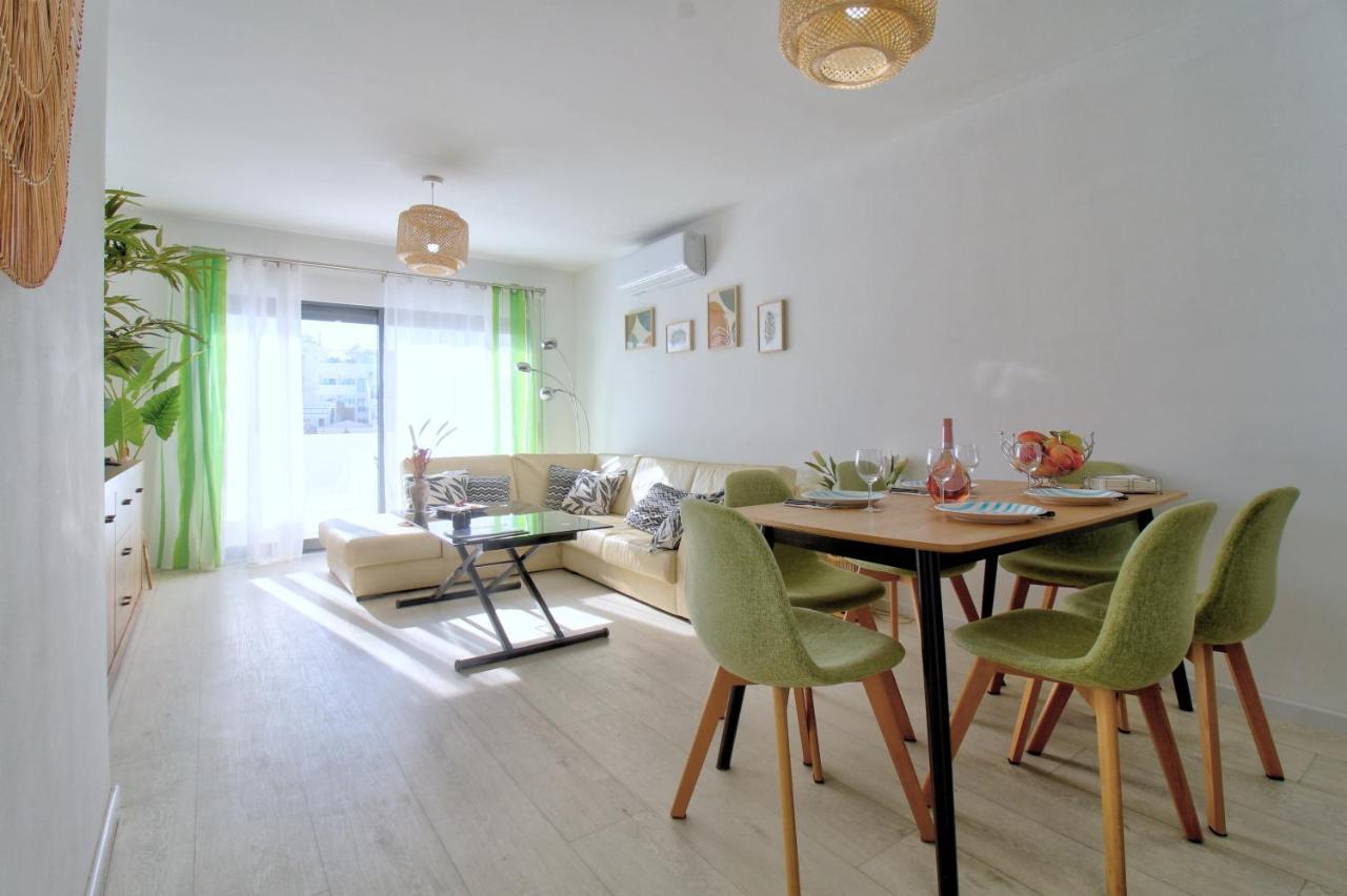 Center Location, Ac, Swimming Pool, And Parking Apartment Olhao Exterior photo